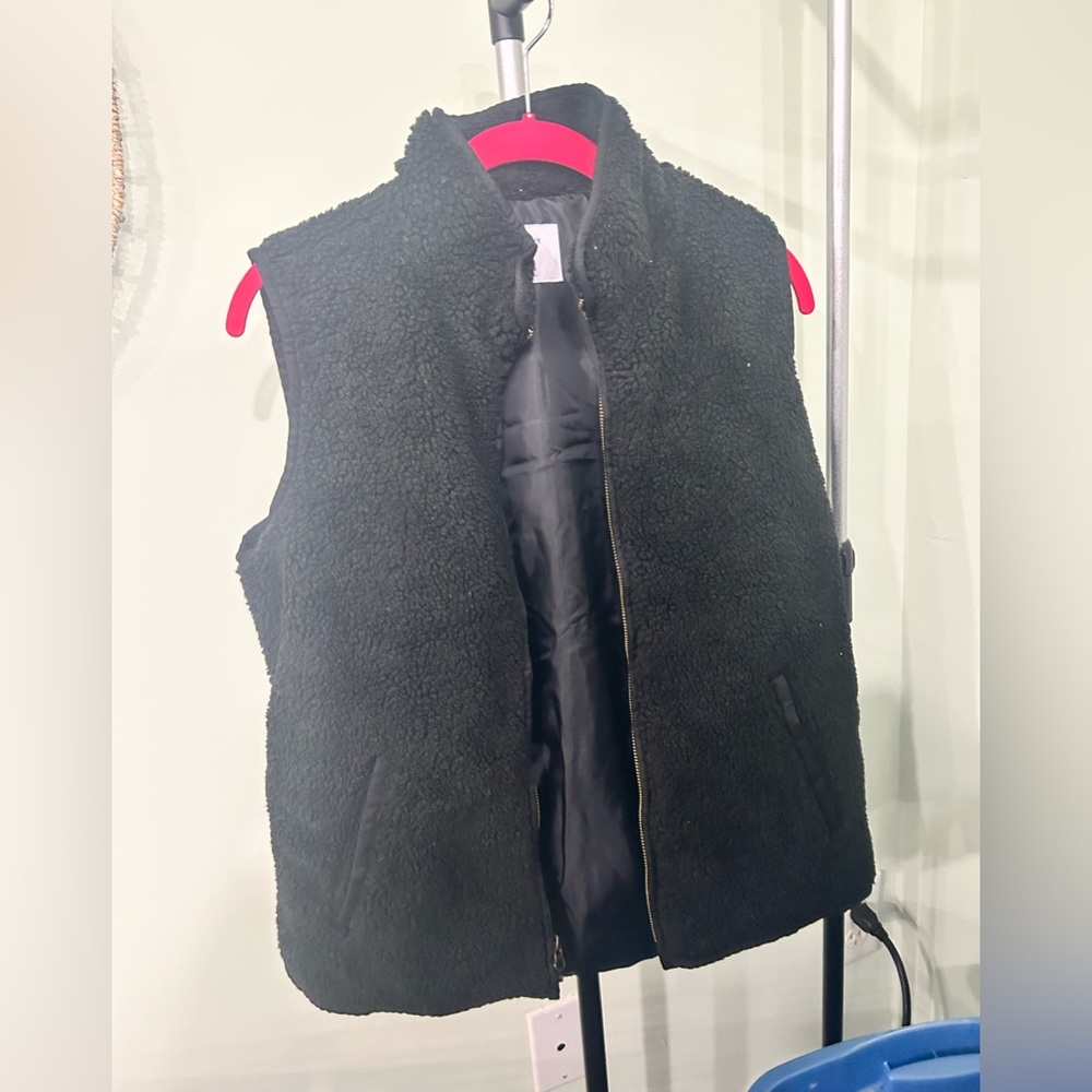 NWT Old Navy Sherpa Vest